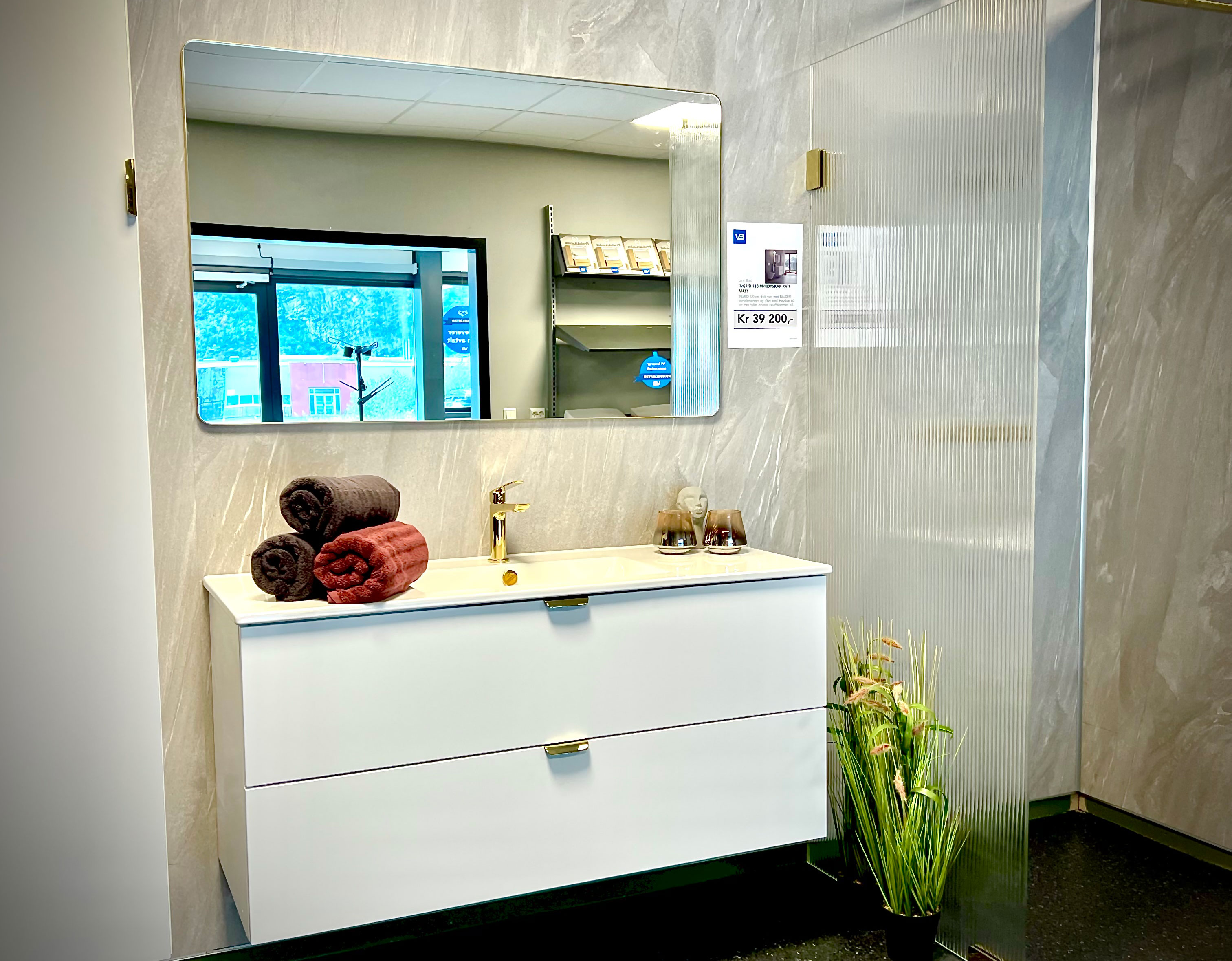 Linn Bad Ingrid 120 cm hvit baderomsinnredning